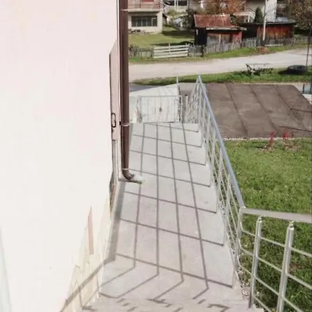 Novus Hill Apartment Pale
